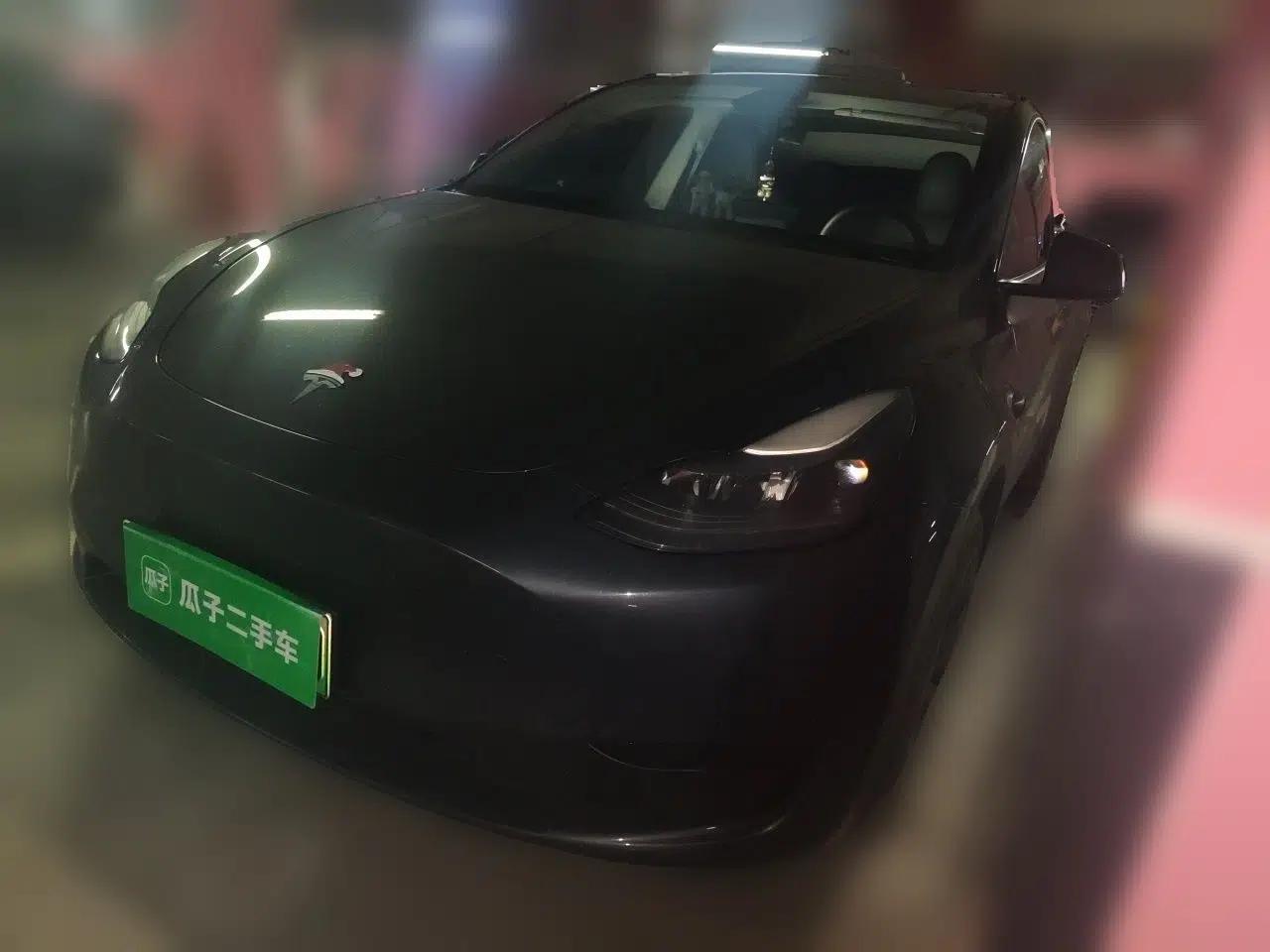 Used Tesla Model Y 2024 Rear-Wheel-Drive Version — миниатюра 1