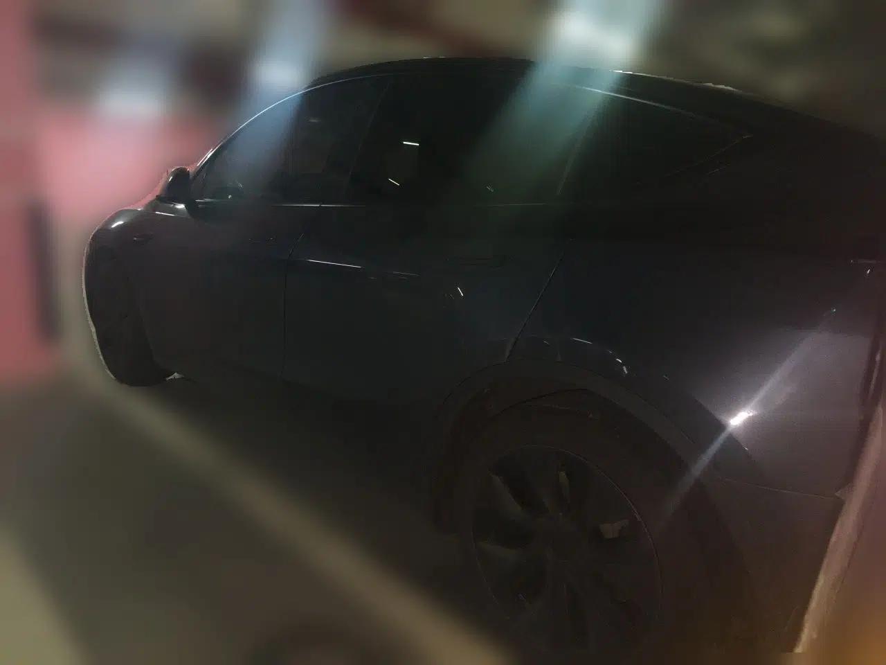 Used Tesla Model Y 2024 Rear-Wheel-Drive Version — миниатюра 4