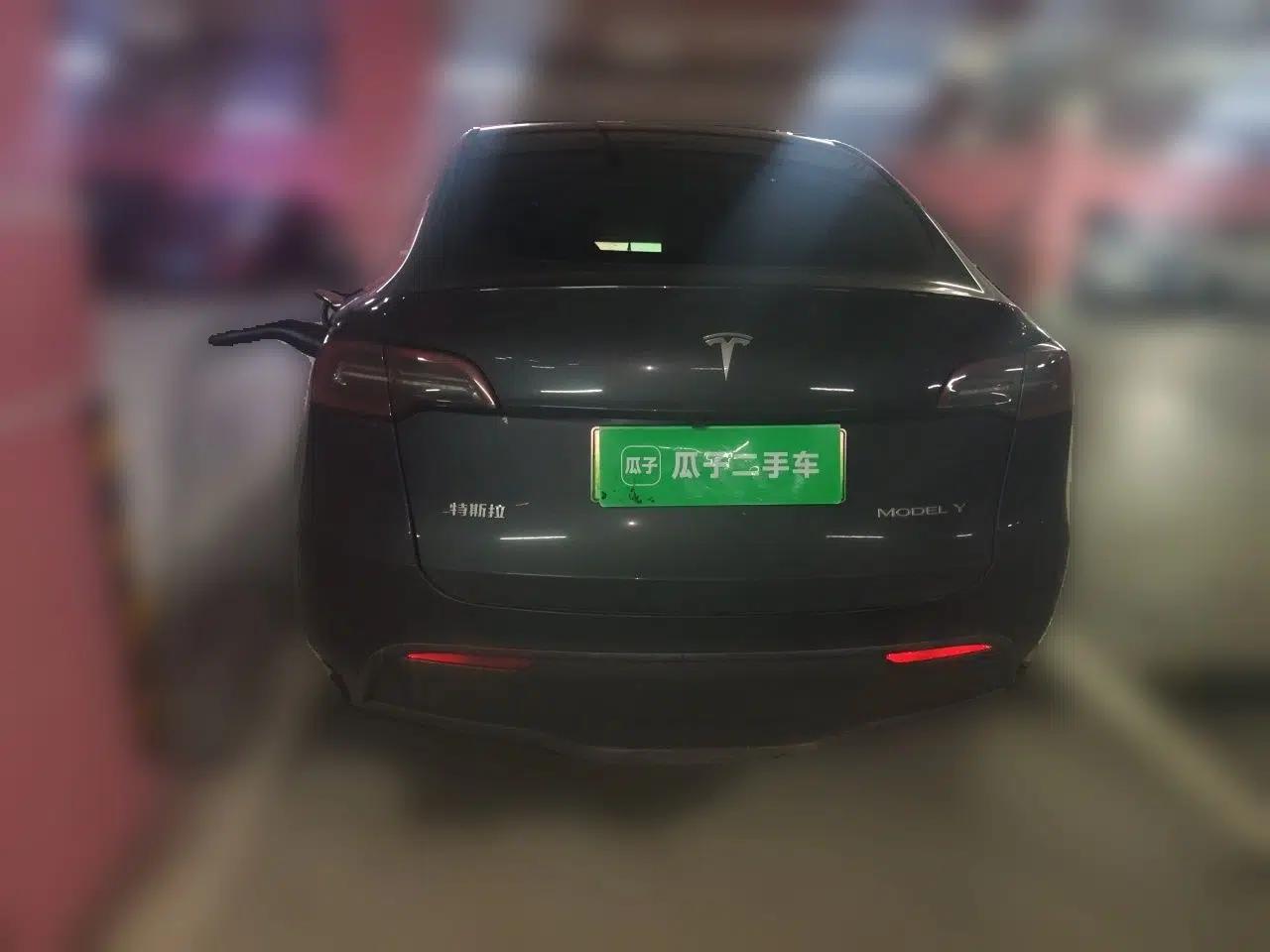 Used Tesla Model Y 2024 Rear-Wheel-Drive Version — миниатюра 5