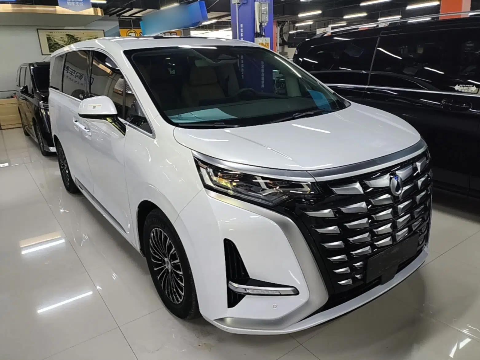 Used Denza D9 2022 DM-i 1040 Prestige Model — миниатюра 3