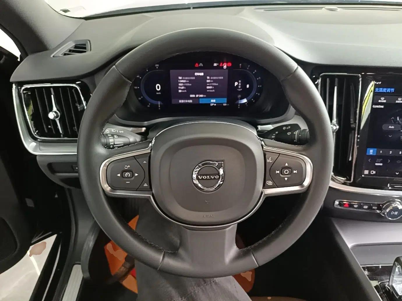Used Volvo S60 2023 B4 Zhiyi Luxury Edition — миниатюра 13