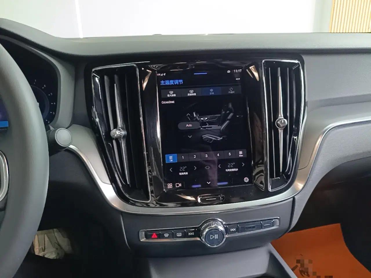Used Volvo S60 2023 B4 Zhiyi Luxury Edition — миниатюра 15
