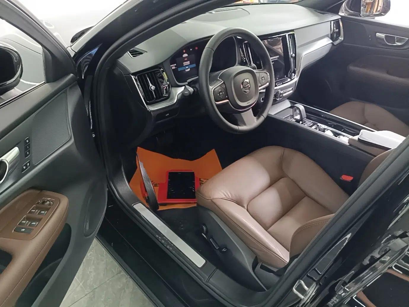 Used Volvo S60 2023 B4 Zhiyi Luxury Edition — миниатюра 18