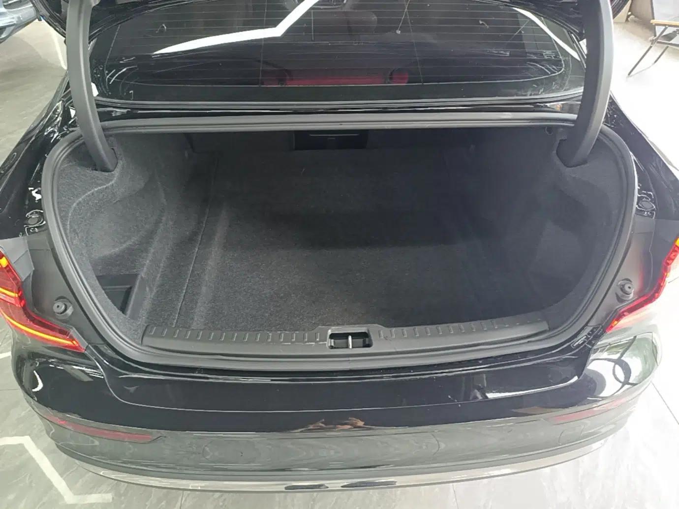 Used Volvo S60 2023 B4 Zhiyi Luxury Edition — миниатюра 22