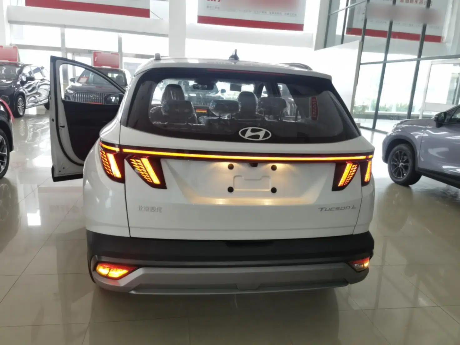 Used Hyundai Tucson 2025 Tucson L 1.5T Elite Edition — миниатюра 5