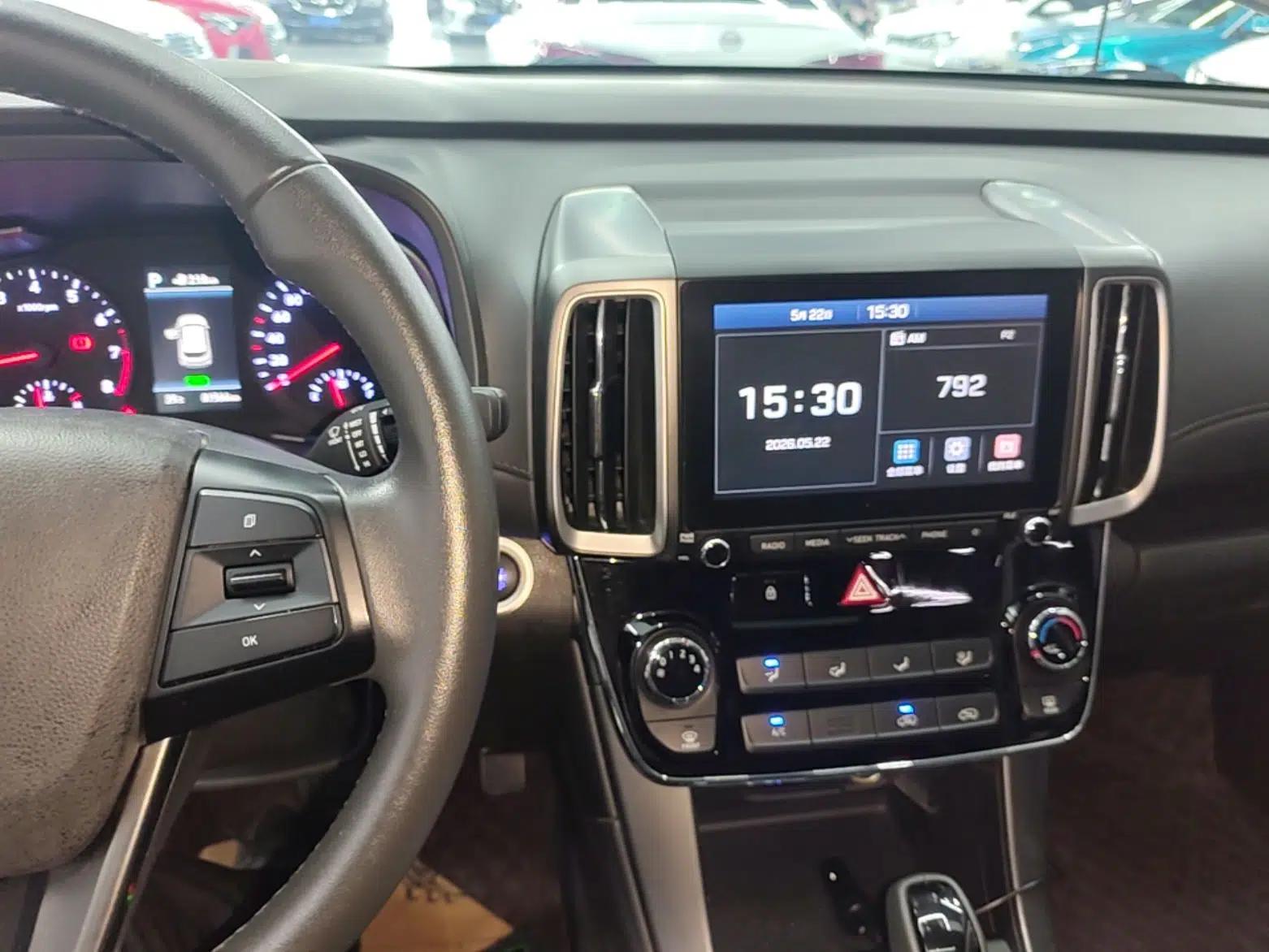 Used Hyundai ix35 2018 2.0L Automatic 2WD Zhiyong·Changxiang Edition — миниатюра 15