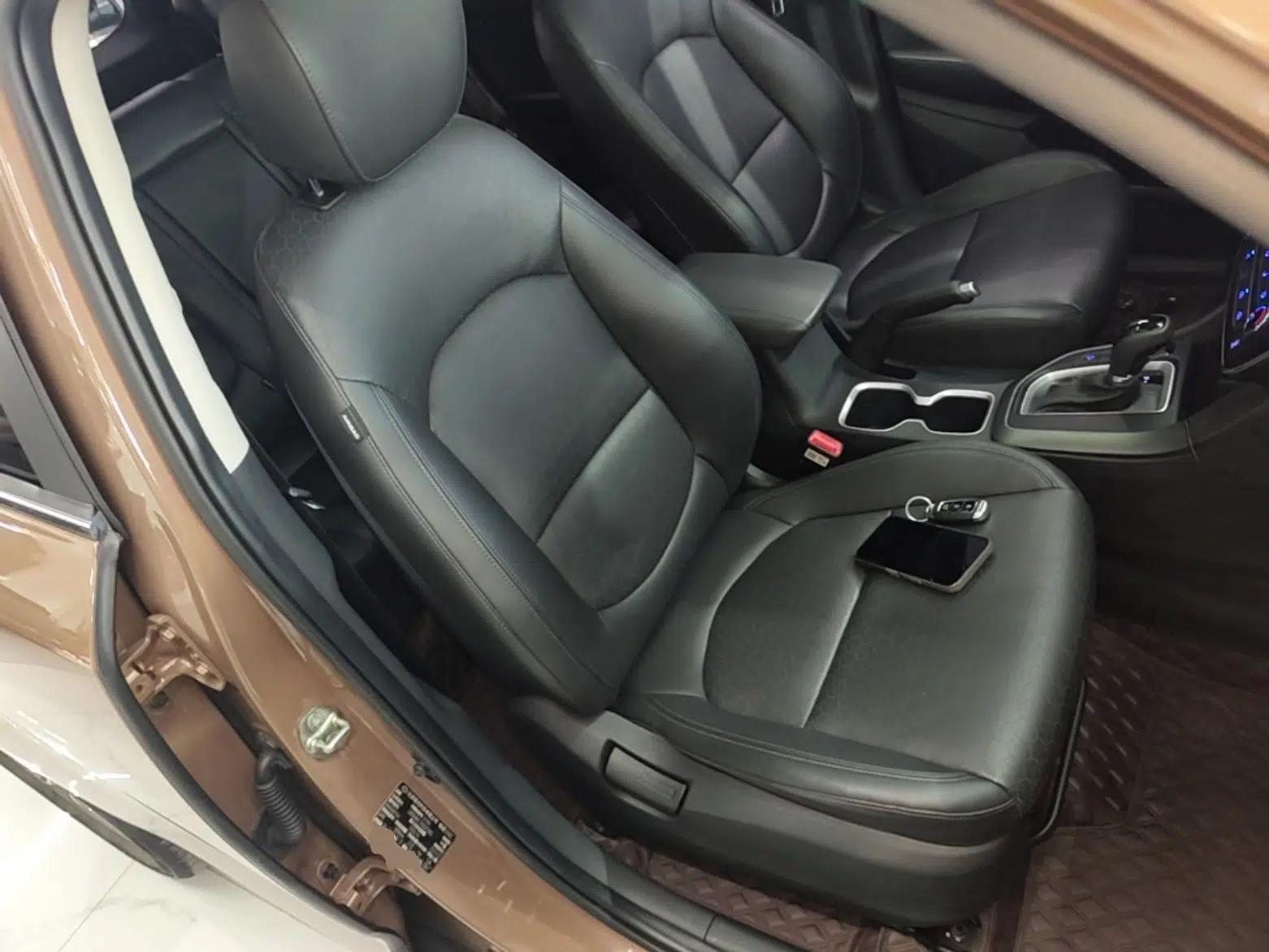 Used Hyundai ix35 2018 2.0L Automatic 2WD Zhiyong·Changxiang Edition — миниатюра 19