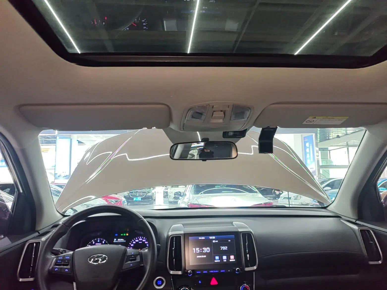 Used Hyundai ix35 2018 2.0L Automatic 2WD Zhiyong·Changxiang Edition — миниатюра 21