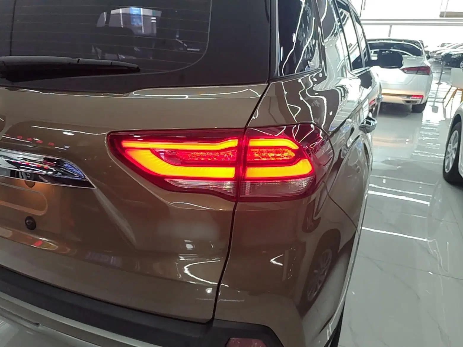 Used Hyundai ix35 2018 2.0L Automatic 2WD Zhiyong·Changxiang Edition — миниатюра 9