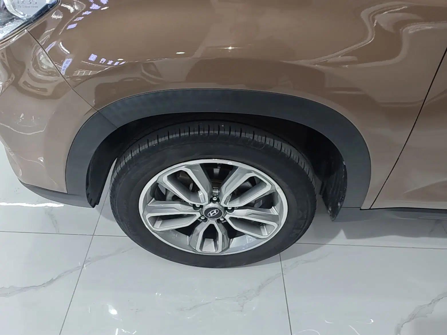 Used Hyundai ix35 2018 2.0L Automatic 2WD Zhiyong·Changxiang Edition — миниатюра 10