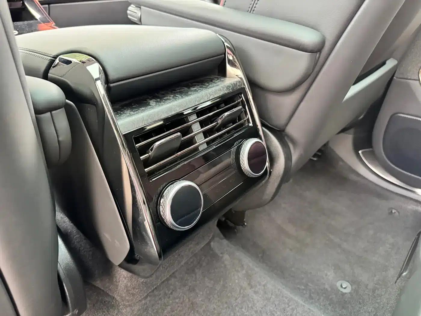 Range Rover Sport 2024 400PS Classic Edition — миниатюра 19