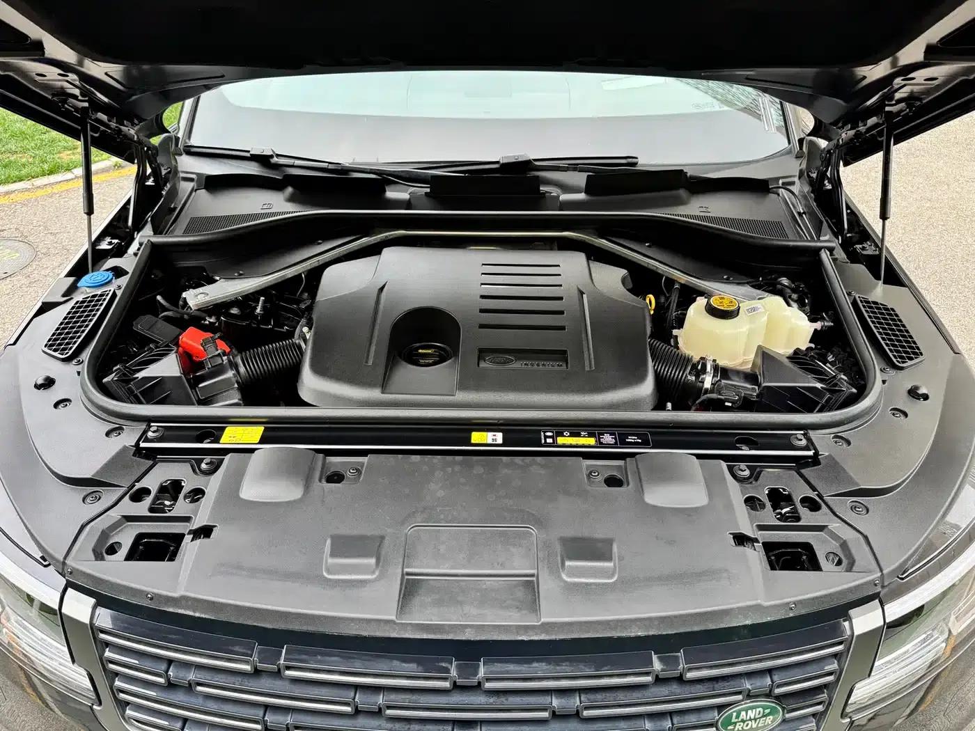 Range Rover Sport 2024 400PS Classic Edition — миниатюра 22