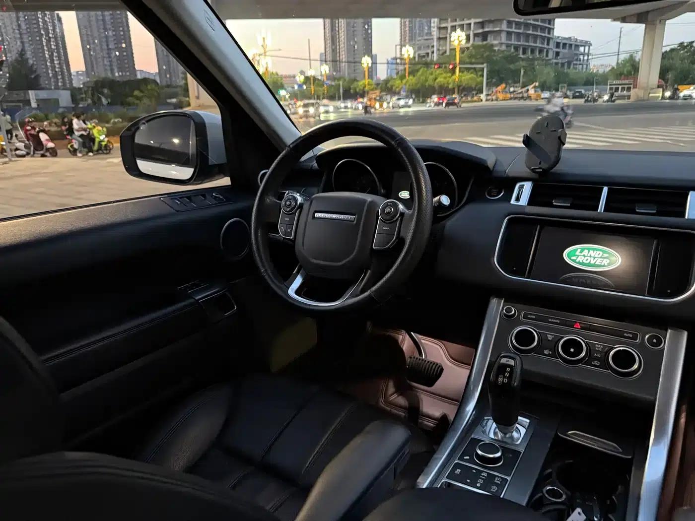 Range Rover Sport 2016 3.0 SC V6 SE — миниатюра 11