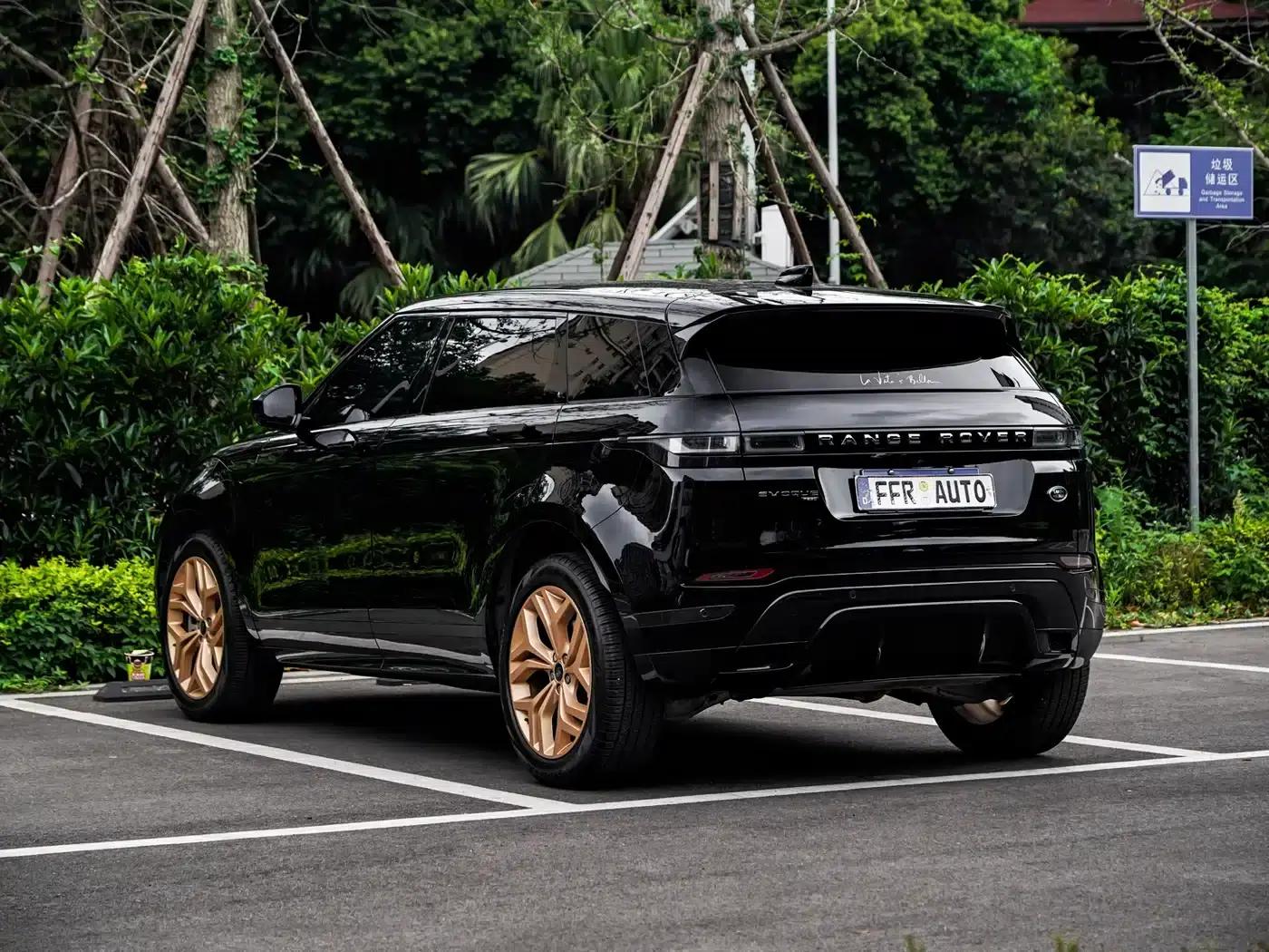 2024 Range Rover Evoque L SE Luxury Edition — миниатюра 3