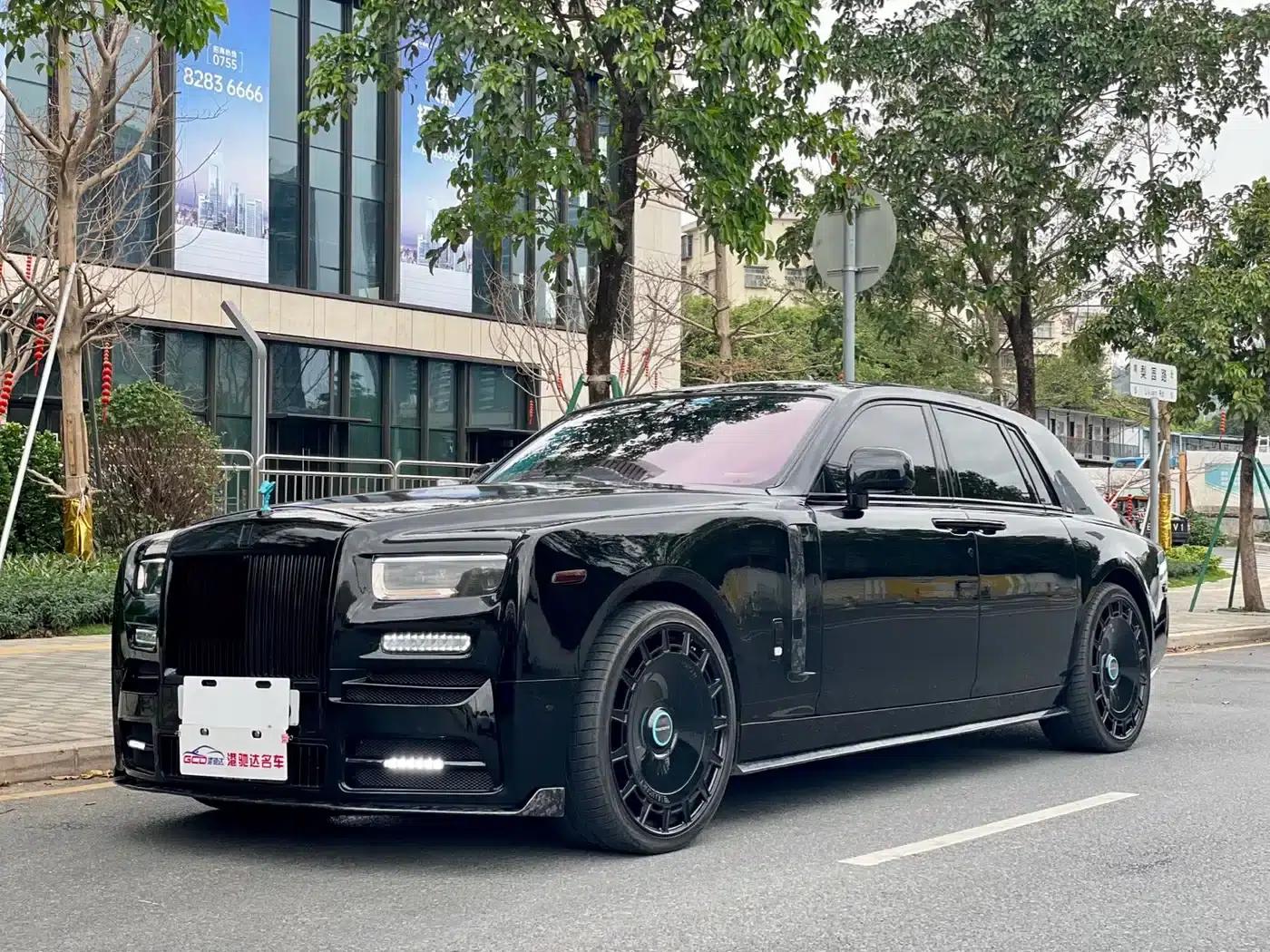 2006 Phantom 6.7L Extended Wheelbase (EWB) — миниатюра 1