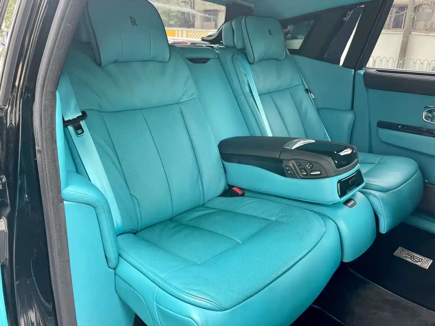 2006 Phantom 6.7L Extended Wheelbase (EWB) — миниатюра 10