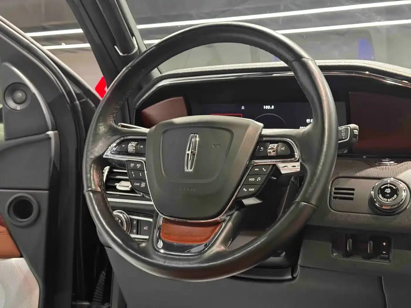 Navigator 2020 3.5T Long Wheelbase US Spec — миниатюра 12