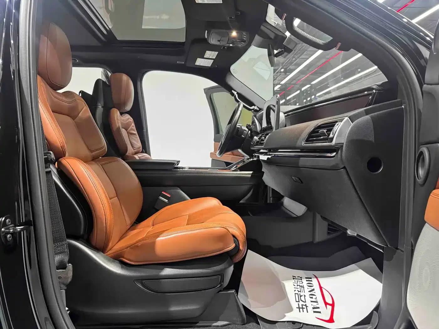 Navigator 2020 3.5T Long Wheelbase US Spec — миниатюра 14