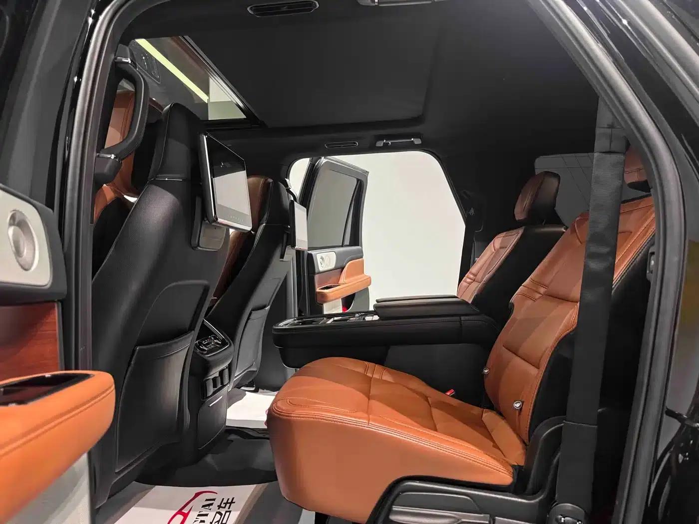 Navigator 2020 3.5T Long Wheelbase US Spec — миниатюра 16