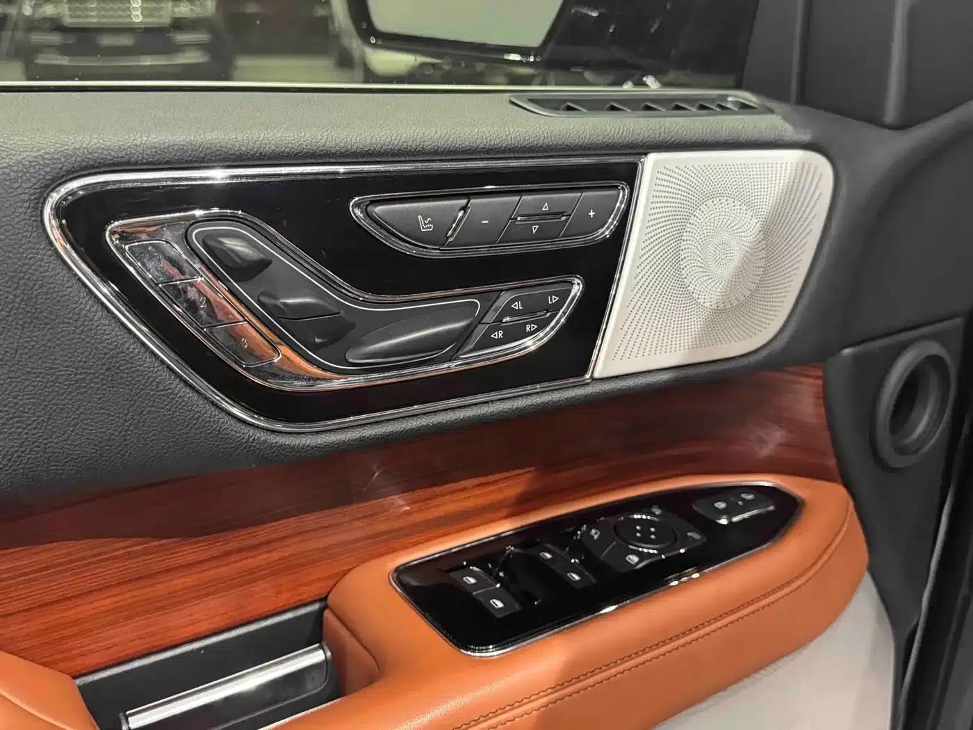 Navigator 2020 3.5T Long Wheelbase US Spec — миниатюра 6