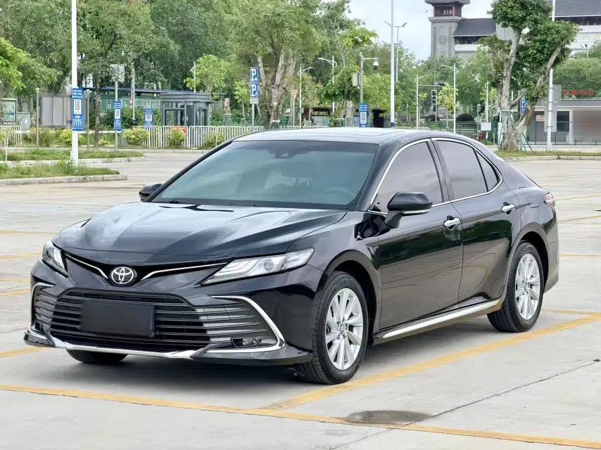 Used Toyota Camry 2023 2.0G Luxury Edition — миниатюра 1