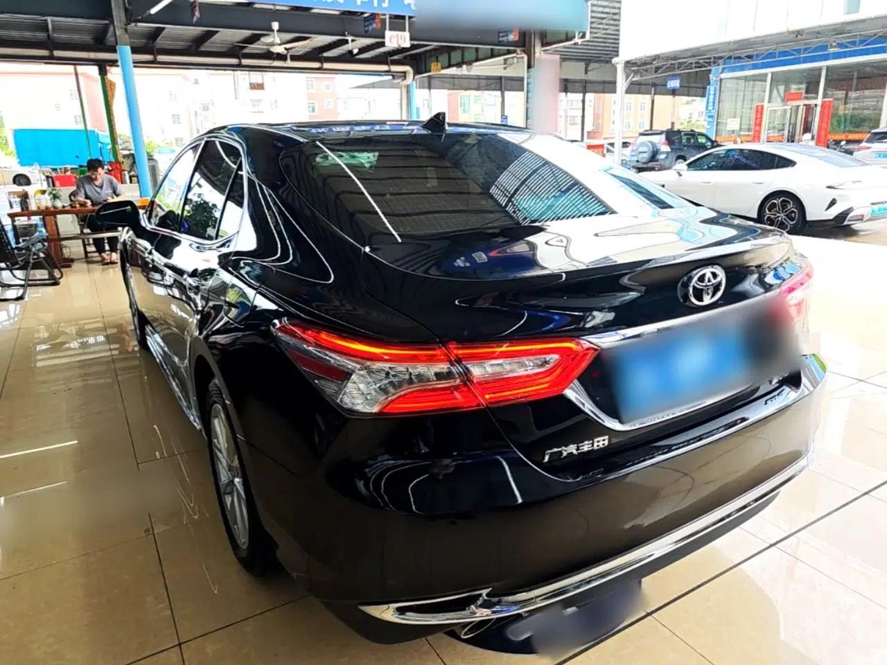 Used Toyota Camry 2023 2.0G Luxury Edition — миниатюра 4