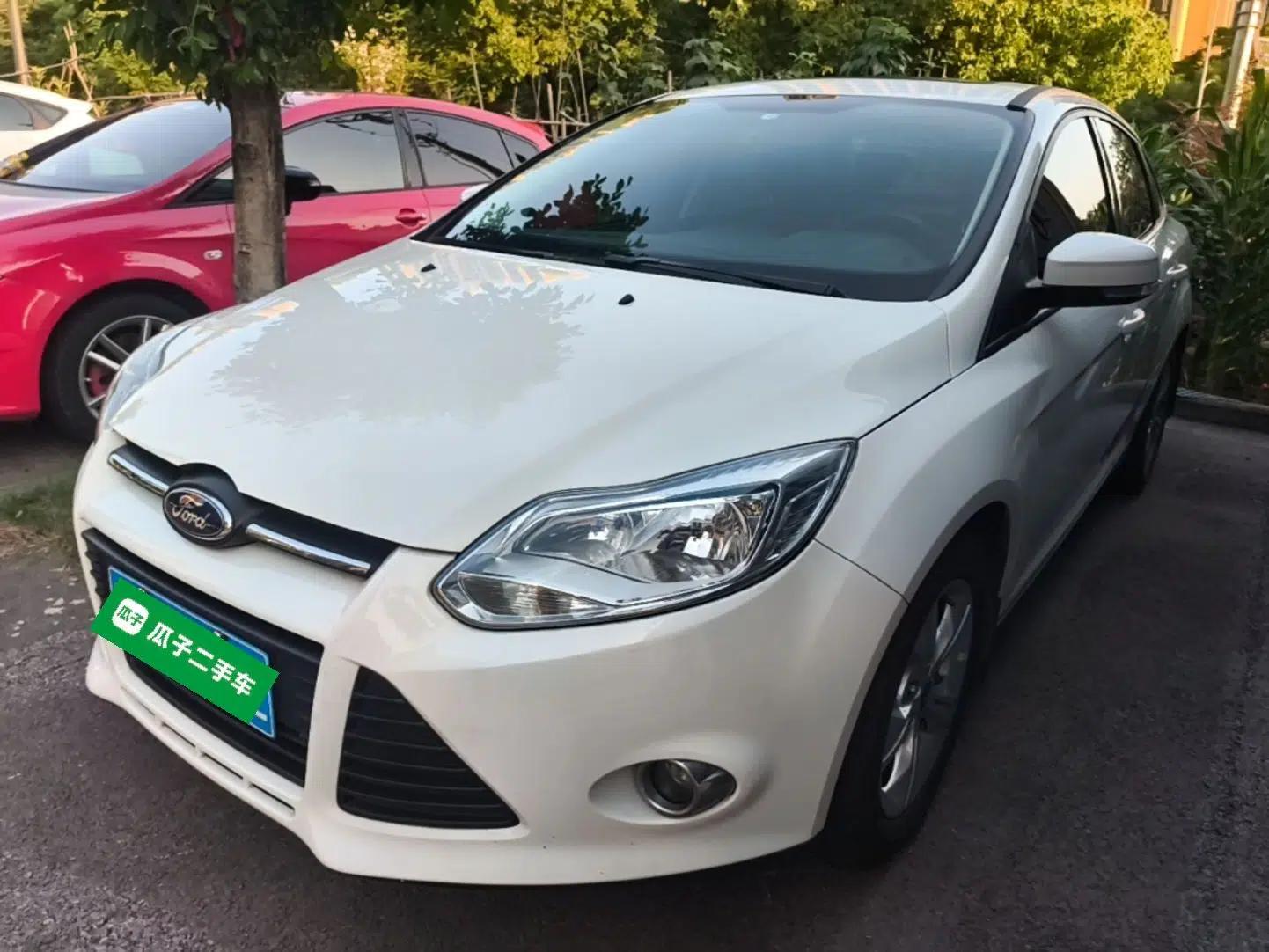 Used Ford Focus 2012 Sedan 1.6L Automatic Fashion Edition — миниатюра 1