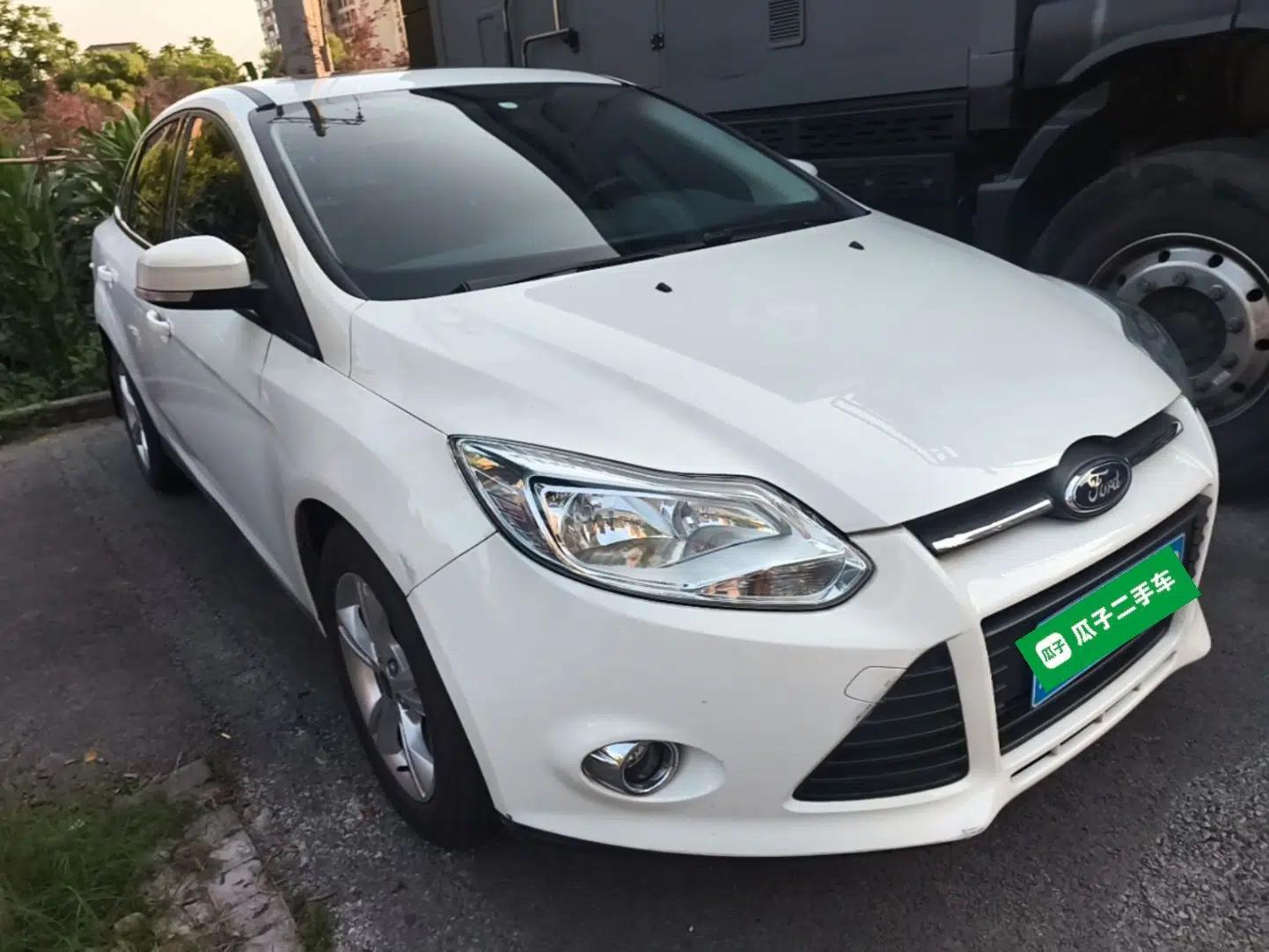 Used Ford Focus 2012 Sedan 1.6L Automatic Fashion Edition — миниатюра 3