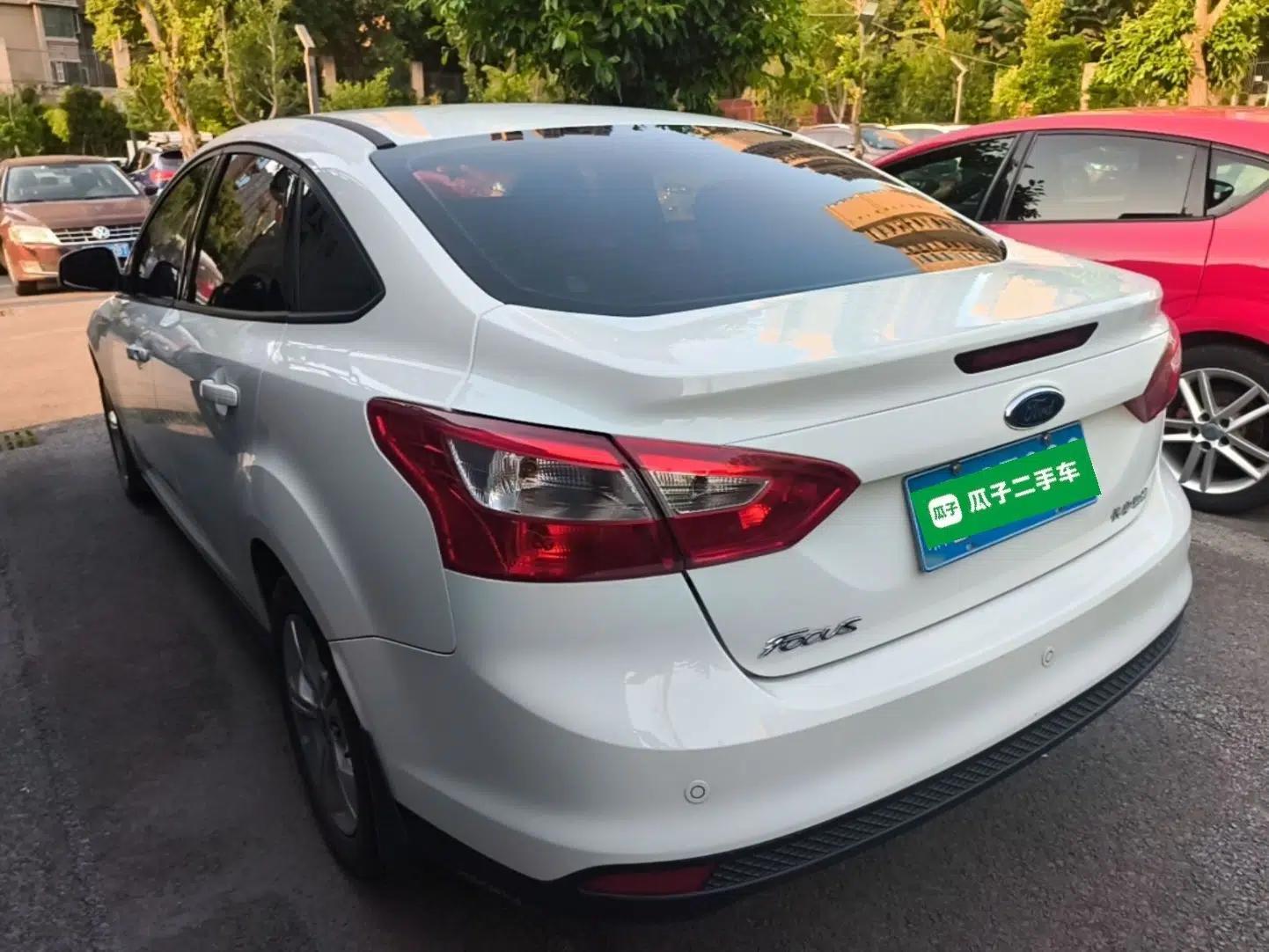 Used Ford Focus 2012 Sedan 1.6L Automatic Fashion Edition — миниатюра 4