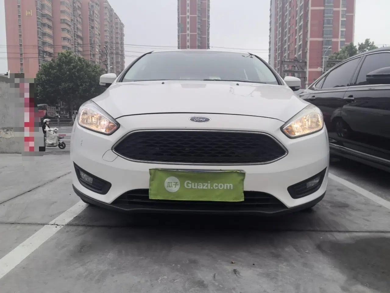 Used Ford Focus 2015 Hatchback 1.6L Automatic Comfort Model — миниатюра 2