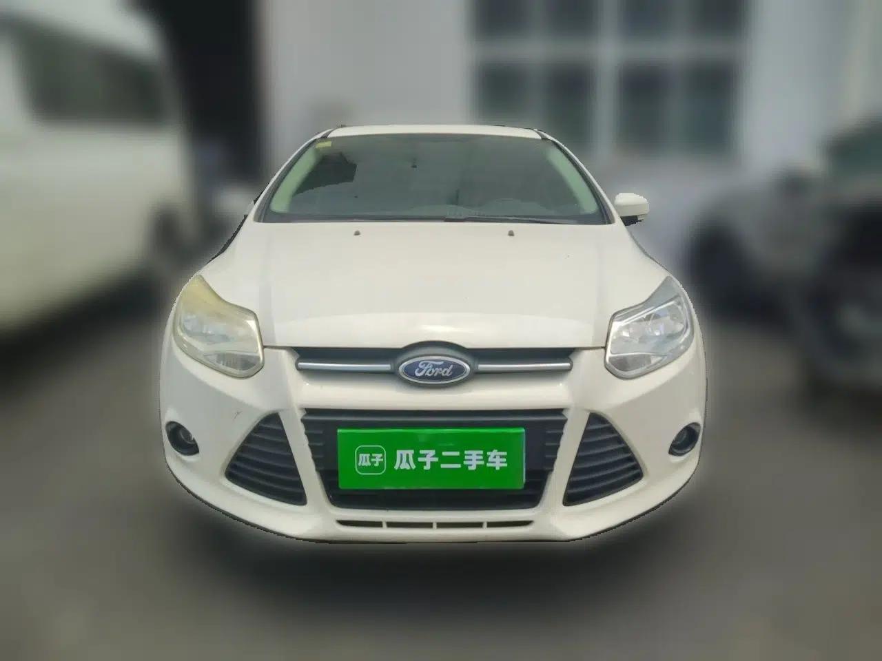 Used Ford Focus 2012 Hatchback 1.6L Automatic Comfort Model — миниатюра 2