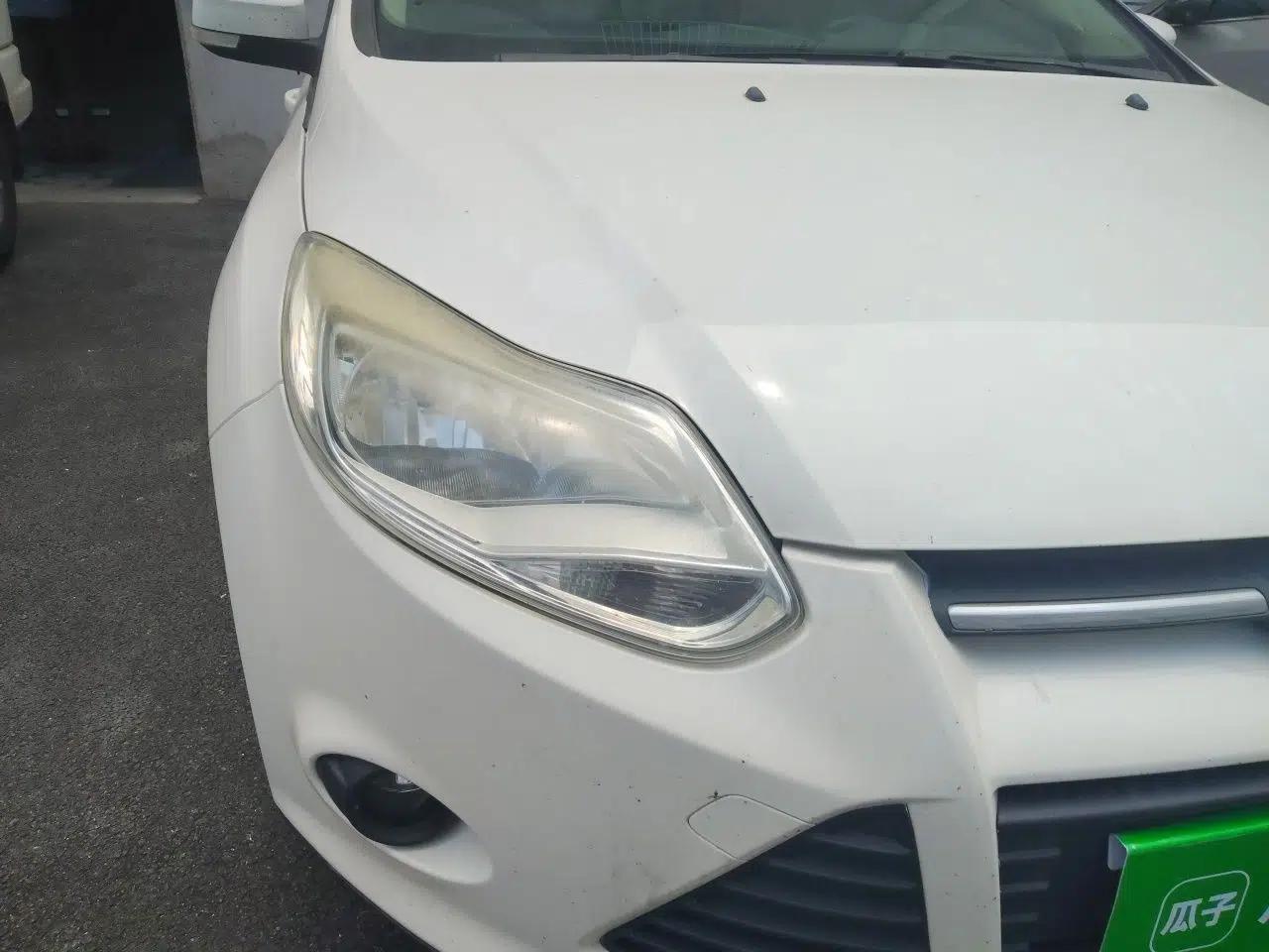 Used Ford Focus 2012 Hatchback 1.6L Automatic Comfort Model — миниатюра 7