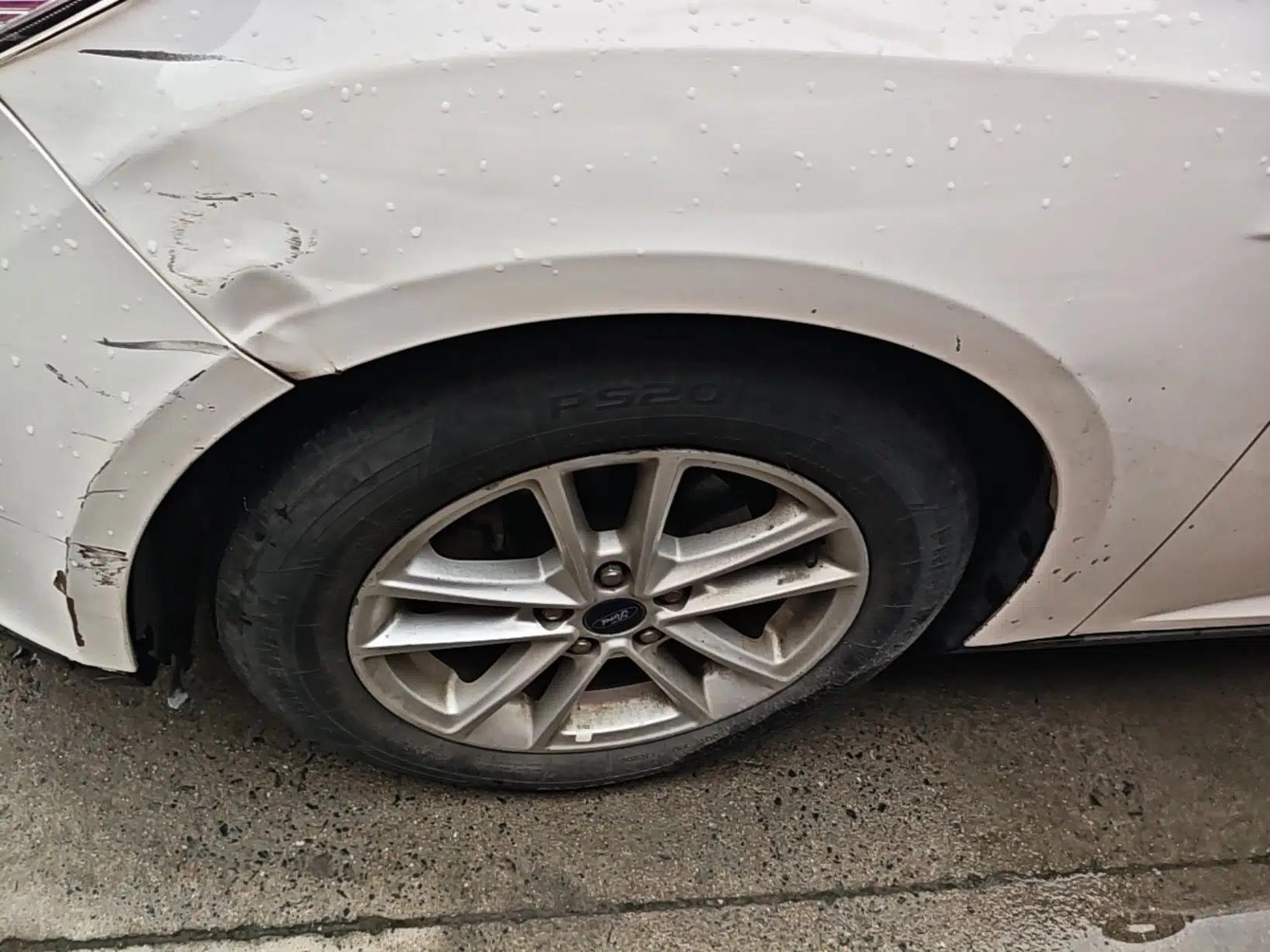 Used Ford Focus 2015 Sedan 1.6L Automatic Trend Model — миниатюра 10