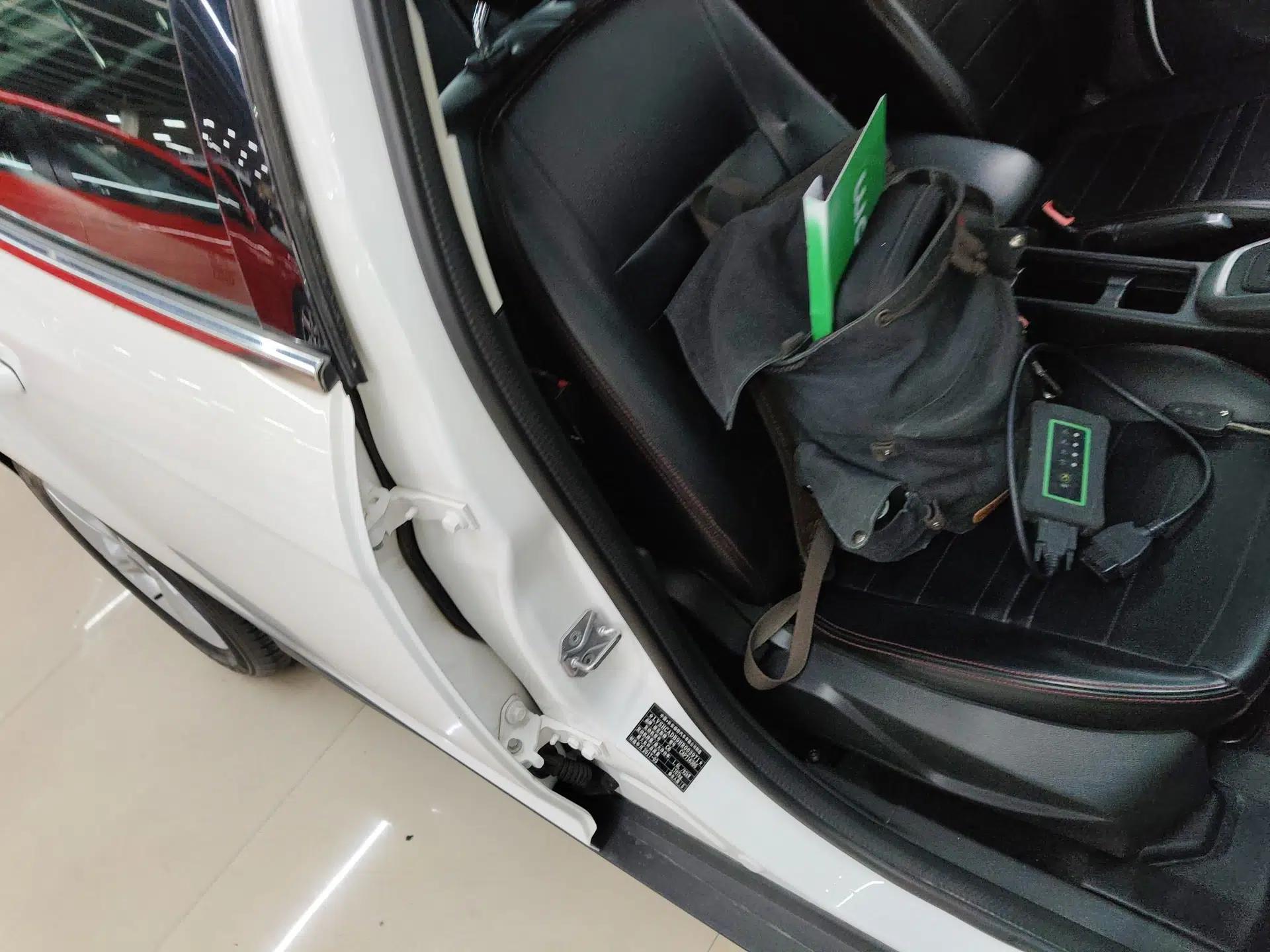 Used Ford Focus 2017 Hatchback 1.6L Automatic Comfort Plus SmartDrive Edition — миниатюра 18