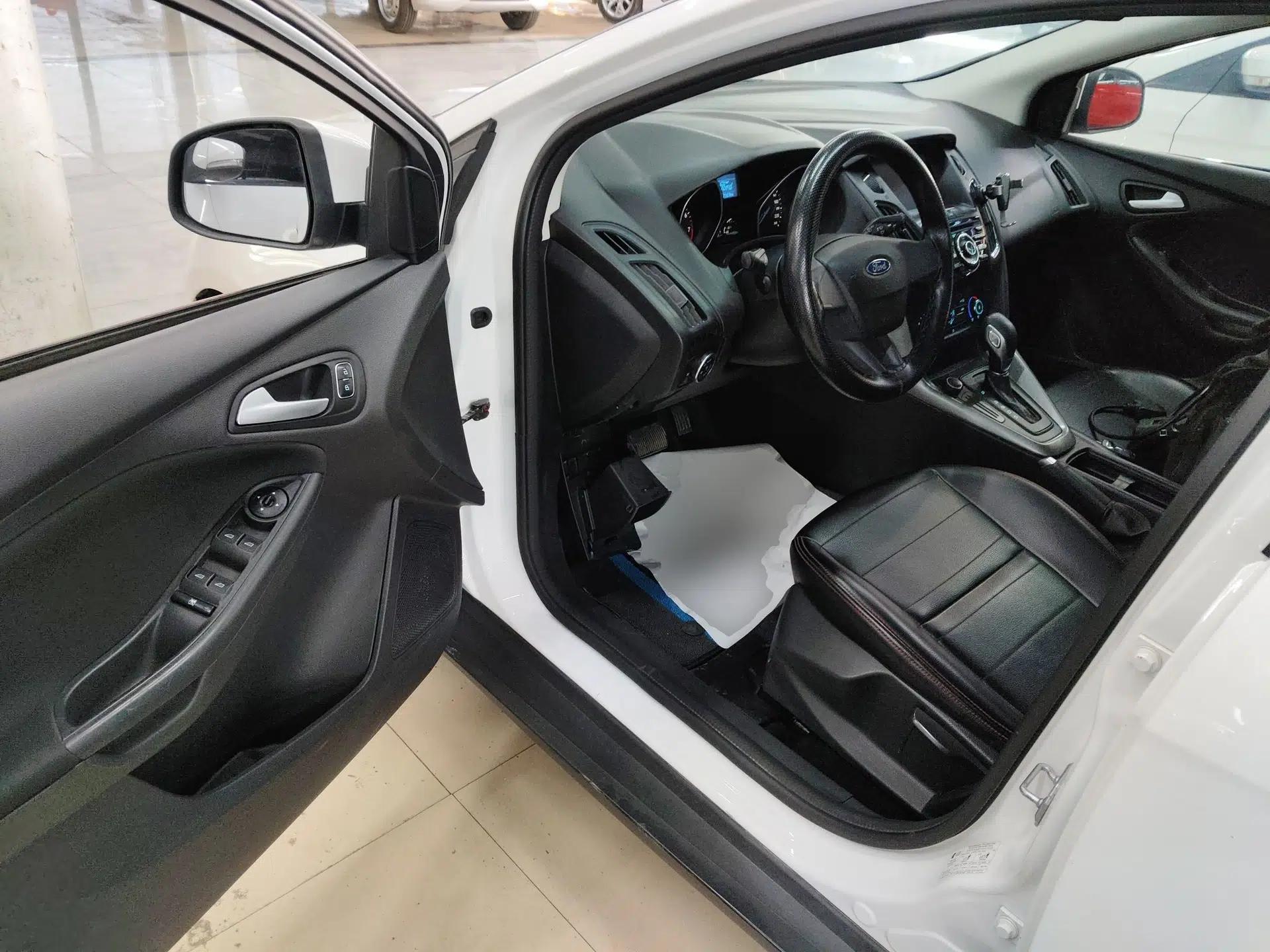 Used Ford Focus 2017 Hatchback 1.6L Automatic Comfort Plus SmartDrive Edition — миниатюра 23