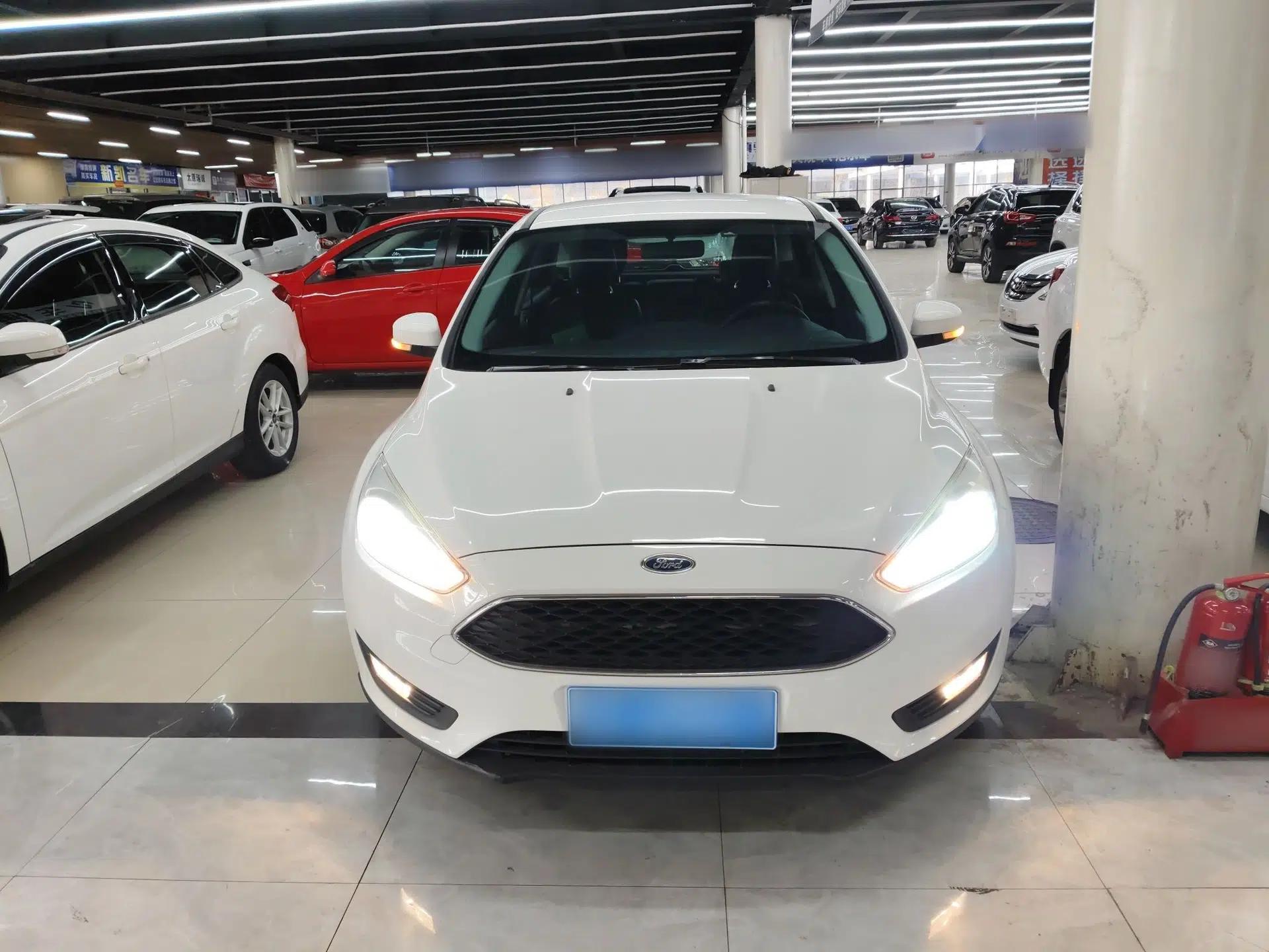 Used Ford Focus 2017 Hatchback 1.6L Automatic Comfort Plus SmartDrive Edition — миниатюра 4