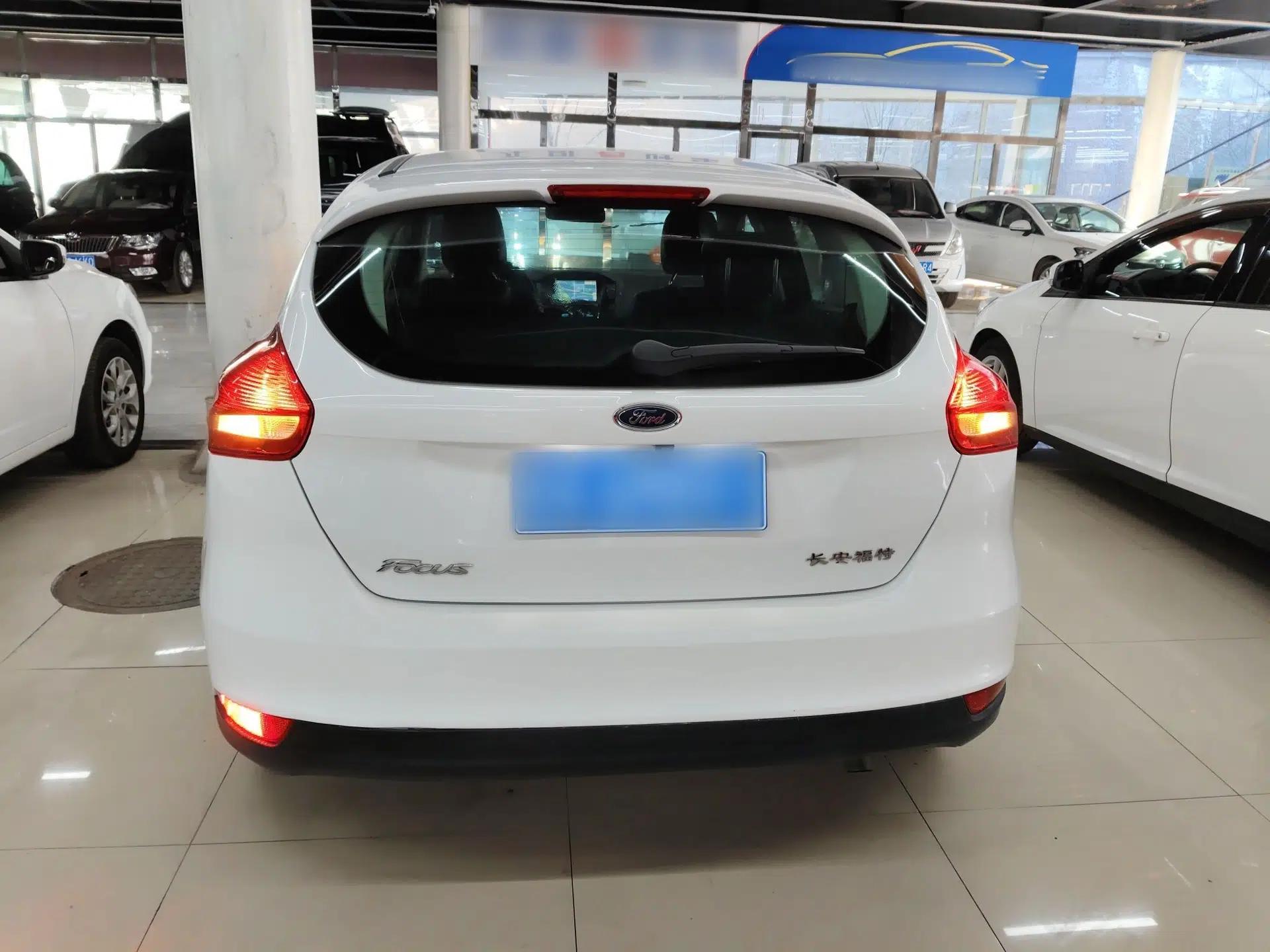 Used Ford Focus 2017 Hatchback 1.6L Automatic Comfort Plus SmartDrive Edition — миниатюра 7