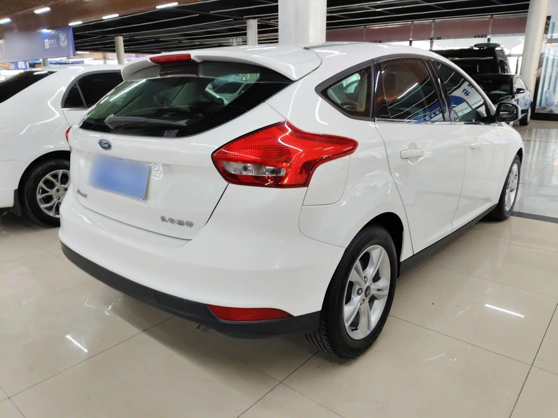 Used Ford Focus 2017 Hatchback 1.6L Automatic Comfort Plus SmartDrive Edition — миниатюра 8
