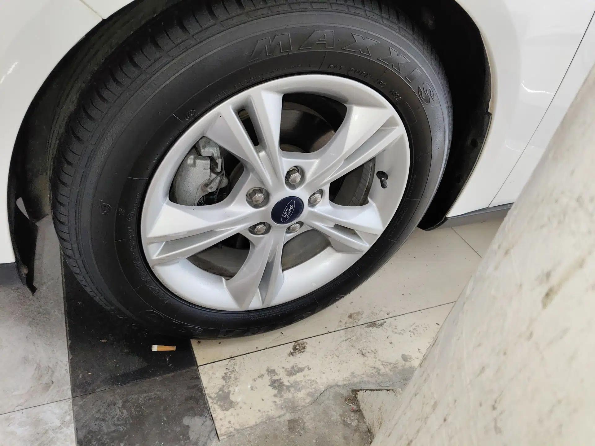 Used Ford Focus 2017 Hatchback 1.6L Automatic Comfort Plus SmartDrive Edition — миниатюра 10