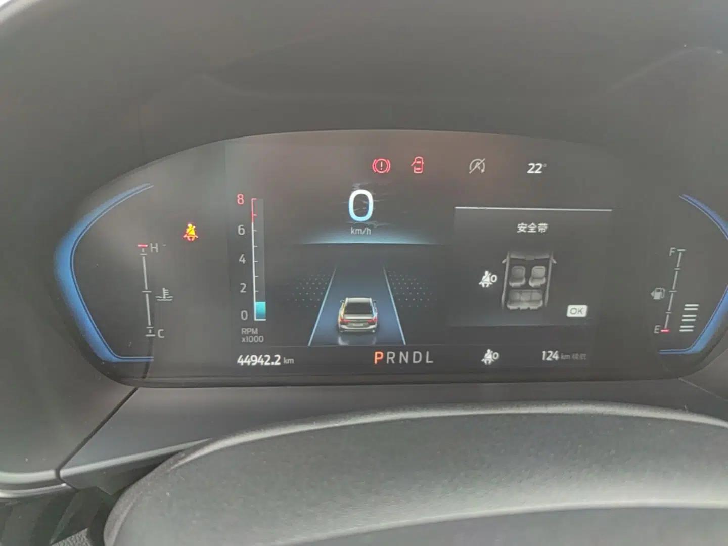 Used Ford Focus 2021 Hatchback EcoBoost 180 Automatic Titanium Edition — миниатюра 14
