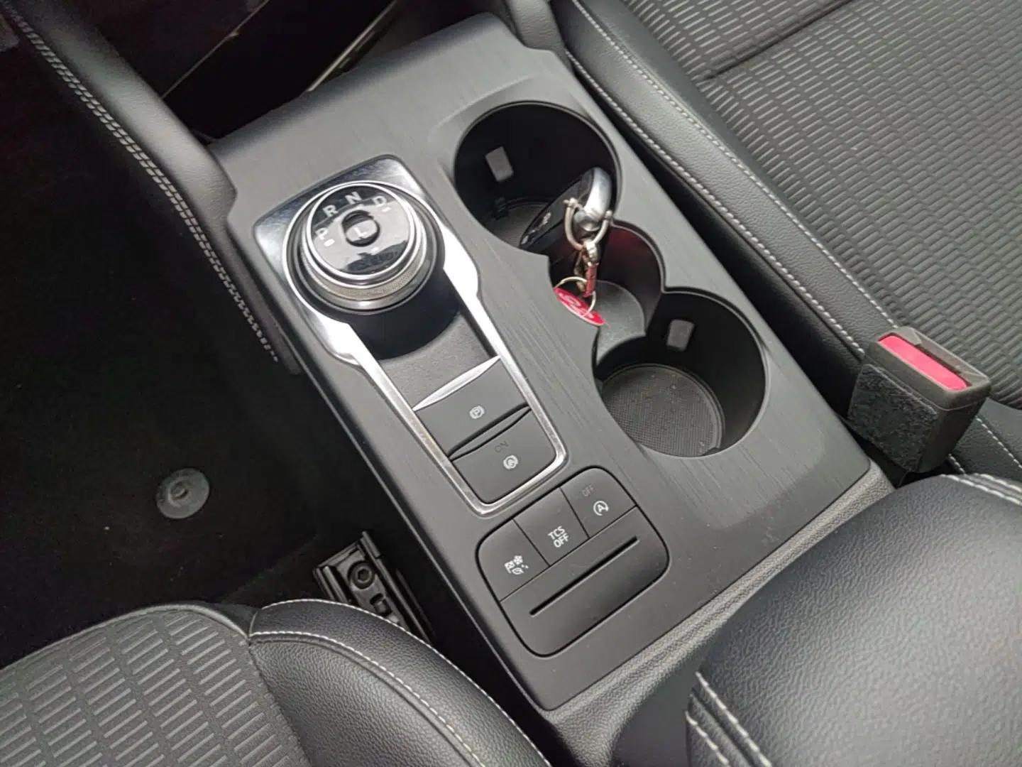 Used Ford Focus 2021 Hatchback EcoBoost 180 Automatic Titanium Edition — миниатюра 16