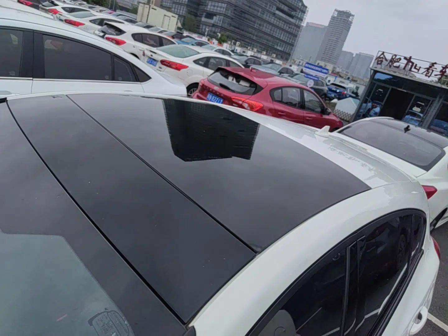 Used Ford Focus 2021 Hatchback EcoBoost 180 Automatic Titanium Edition — миниатюра 7