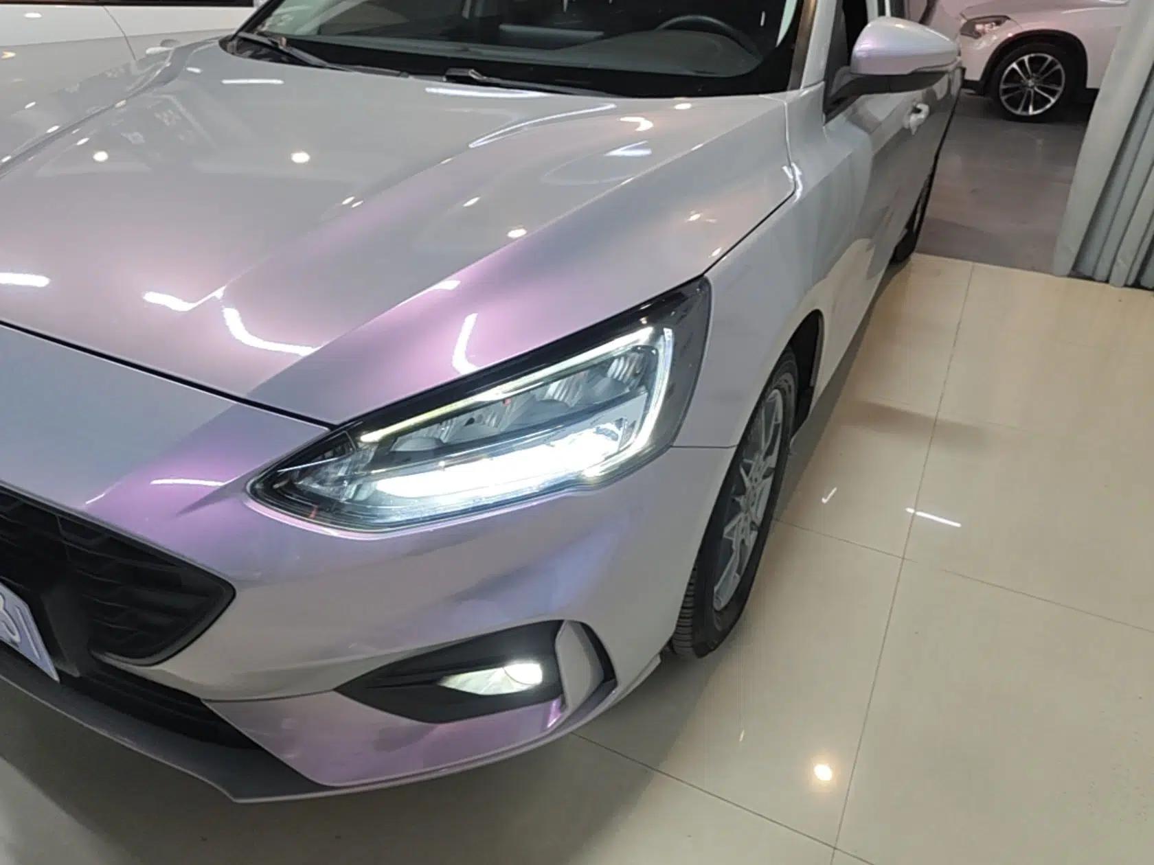 Used Ford Focus 2021 Hatchback EcoBoost 180 Automatic Titanium Edition — миниатюра 8