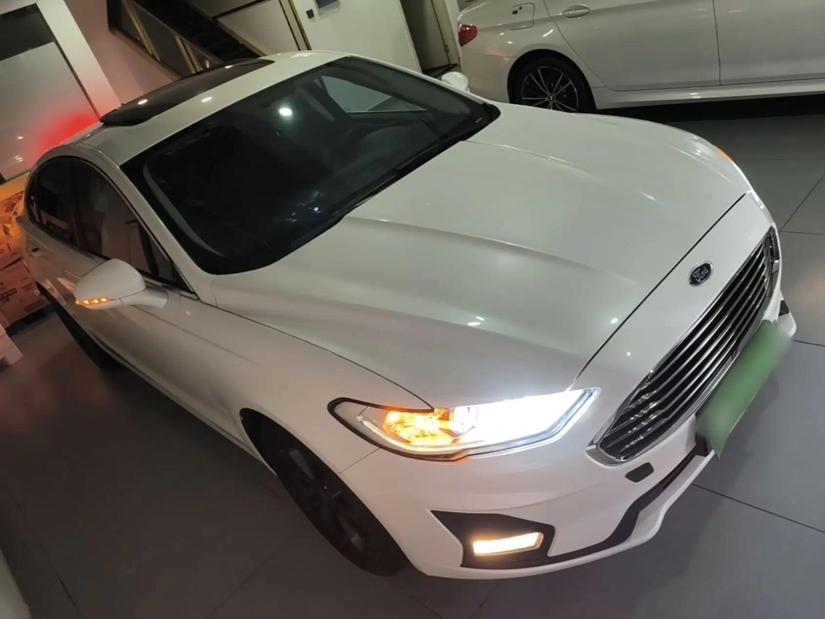Used Ford Mondeo 2020 EcoBoost 180 Stylish Model — миниатюра 12