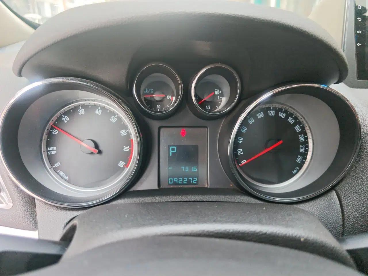 Used Buick Encore 2015 1.4T Automatic Two-Wheel Drive Urban Elite Version — миниатюра 11