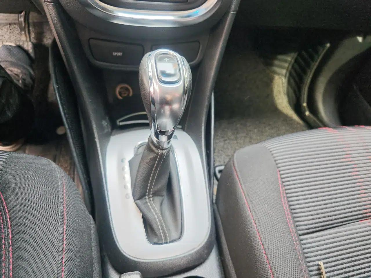 Used Buick Encore 2015 1.4T Automatic Two-Wheel Drive Urban Elite Version — миниатюра 14