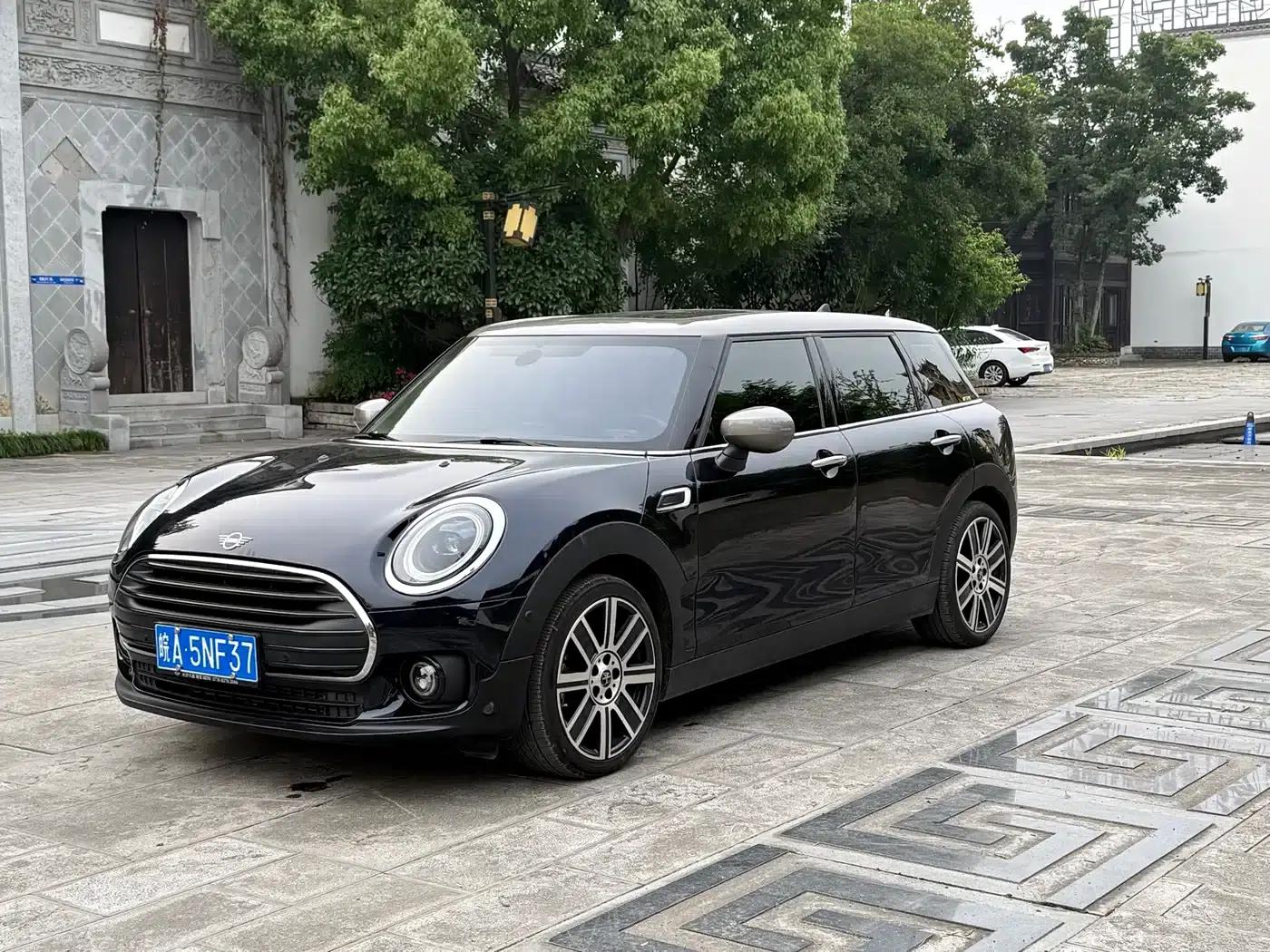 2022 MINI CLUBMAN 1.5T COOPER Connoisseur — миниатюра 1