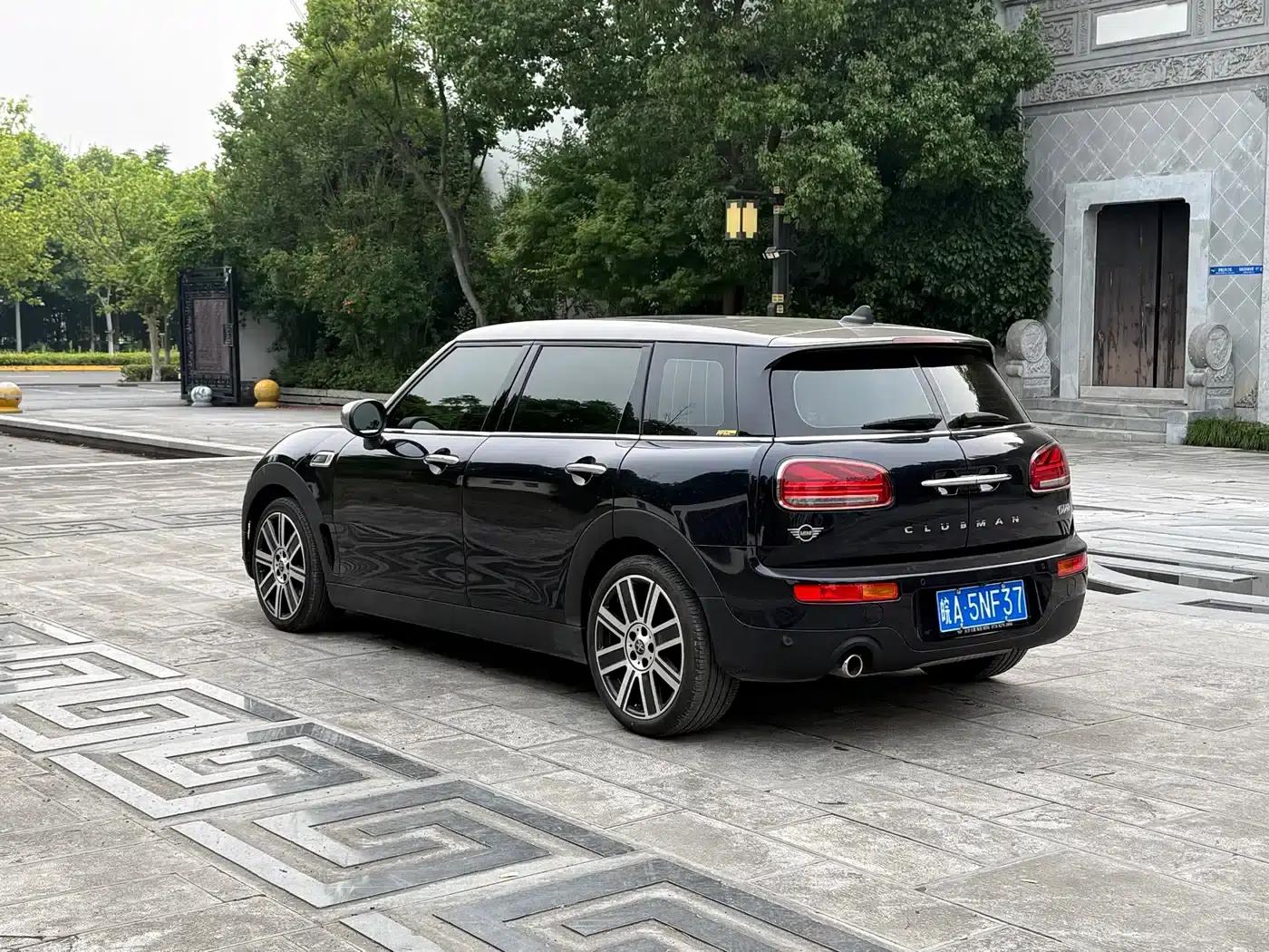 2022 MINI CLUBMAN 1.5T COOPER Connoisseur — миниатюра 4