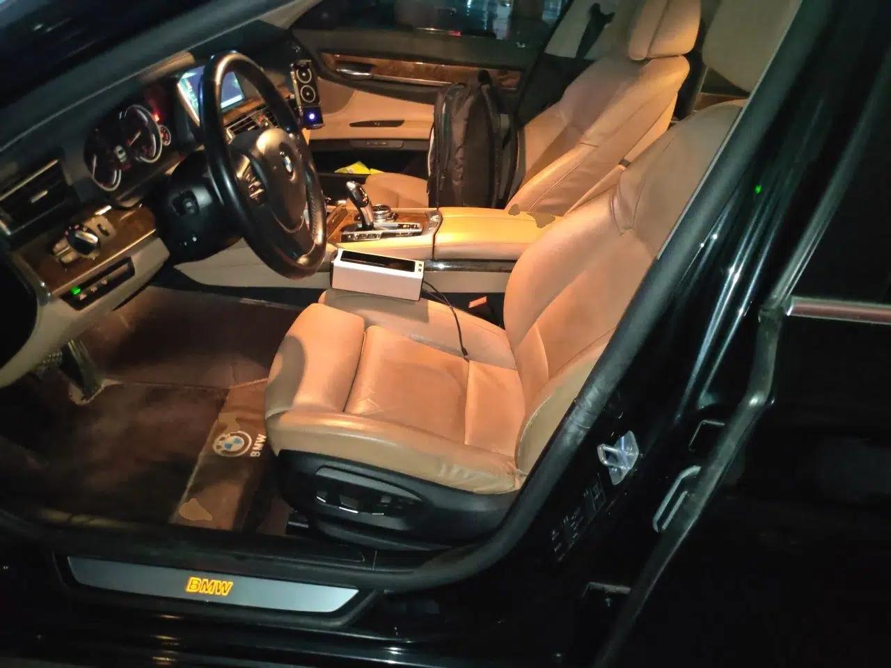 Used BMW 7 Series 2013 740Li Luxury Model — миниатюра 15
