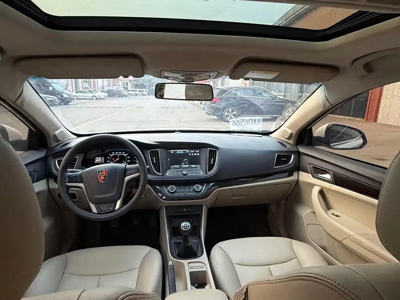 Roewe 360 2015 1.5L Manual Deluxe Edition — миниатюра 6